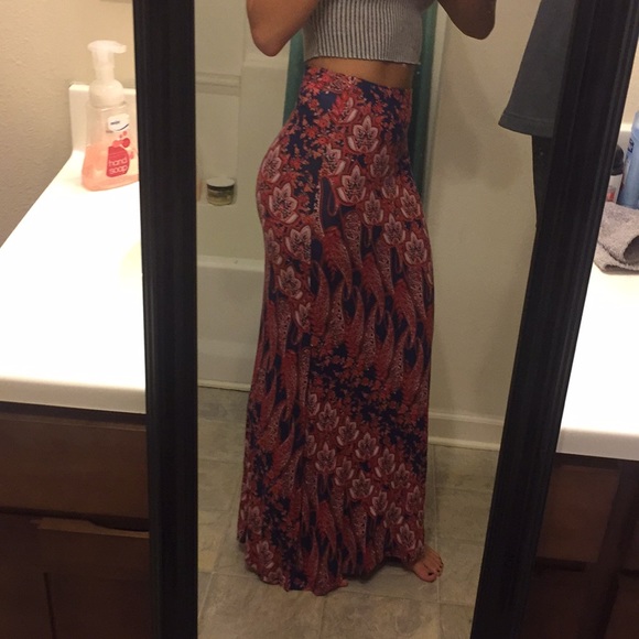 Charlotte Russe Dresses & Skirts - Cute, comfy maxi skirt